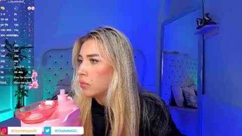 Snapshot of charlotte__grey chatting on March 7, 7:38 pm charlotte grey online show from March 7, 7:38 pm