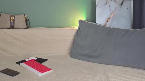 Snapshot of charlotte_daly chatting on September 19, 5:28 am Charlotte online show from September 19, 5:28 am