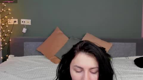 Snapshot of charlotte_daly chatting on February 10, 4:19 am Charlotte online show from February 10, 4:19 am