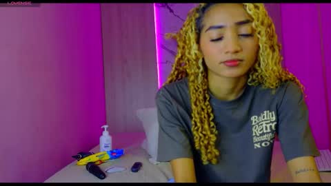 CHARLOTTE online show from November 16, 8:20 pm