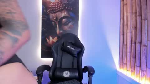 CHARLOTTE  online show from October 14, 7:05 pm