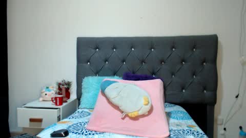 charlottee07 online show from January 8, 4:27 am