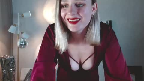 Michelle  online show from June 26, 6:14 am