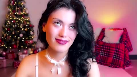Snapshot of chasmic chatting on December 15, 3:24 am JASMINE usually going live about 2 am UTC online show from December 15, 3:24 am