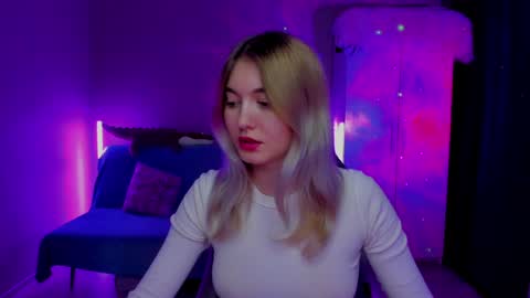 Snapshot of chatur_lady_ chatting on December 28, 2:01 am Betty online show from December 28, 2:01 am