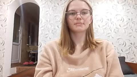 Olivia online show from April 21, 10:39 pm