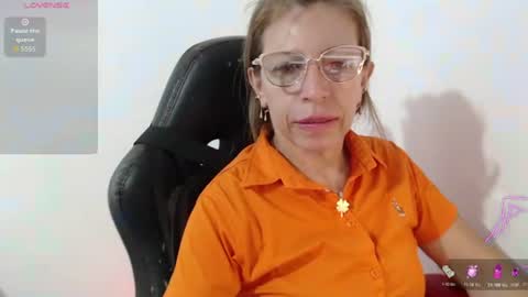 CHAYLA VICTORIA RUIZ  online show from June 29, 9:25 pm