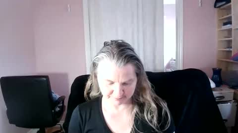chealsiek online show from June 10, 2:16 pm