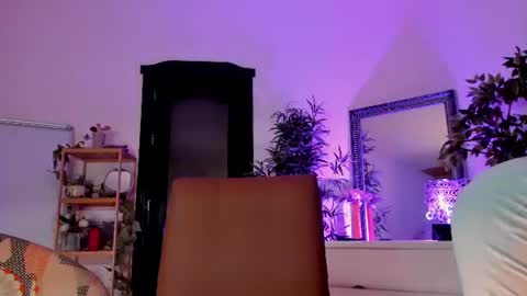 Cherry online show from August 3, 6:24 pm