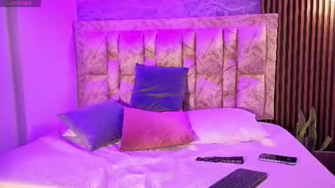 chelsea_dalea online show from July 2, 8:15 pm