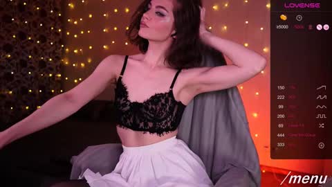 Snapshot of cherry_bombs chatting on December 5, 11:29 pm Kate online show from December 5, 11:29 pm