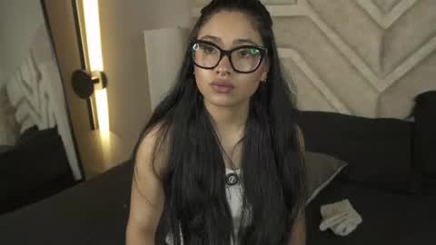 cherry_bunnyx online show from July 28, 4:54 am