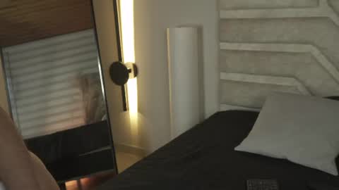 cherry_bunnyx online show from July 17, 4:39 am