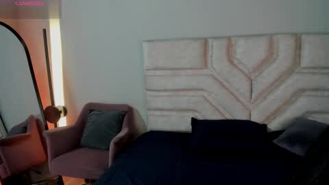 cherry_bunnyx online show from January 7, 3:43 am