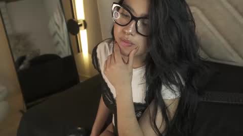 cherry_bunnyx online show from July 25, 5:58 am