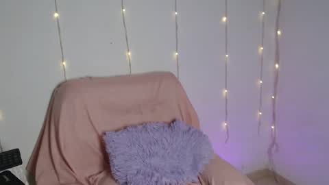 mia online show from October 22, 11:32 pm