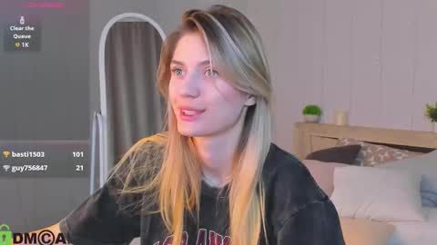 cherry_pr1ce online show from November 26, 12:00 am