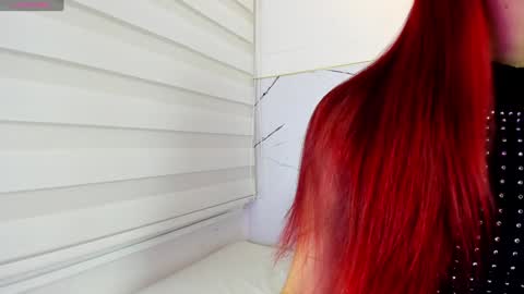 Snapshot of cherry_welll chatting on January 12, 3:39 am Cherry Conection 11pm-6am Colombia time online show from January 12, 3:39 am