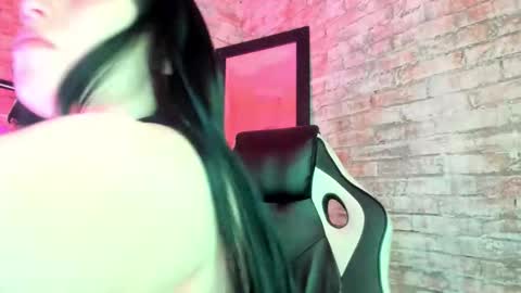     online show from October 29, 11:36 am