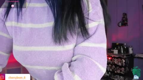  dayis independent model  online show from July 25, 2:40 am