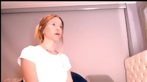 Anna online show from October 23, 1:00 am