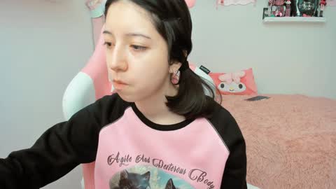 Snapshot of cherrymafer666 chatting on January 20, 8:18 pm cherrycute666 online show from January 20, 8:18 pm