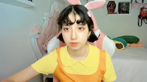 Snapshot of cherrymafer666 chatting on October 4, 1:44 am cherrycute666 online show from October 4, 1:44 am