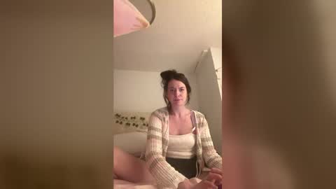 cherrymilkk online show from June 7, 7:26 am