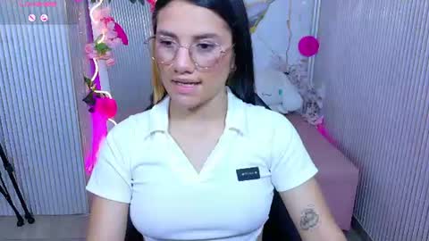 Chiara  online show from July 6, 7:05 pm