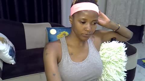 Chill esther online show from January 17, 4:47 pm