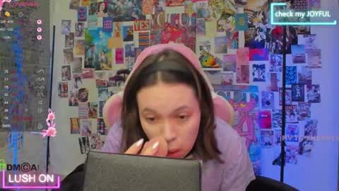 Snapshot of chio_mio chatting on October 2, 2:05 am chio_mio online show from October 2, 2:05 am