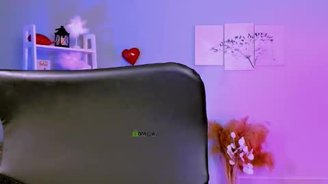 chloe_berry1 online show from March 1, 10:15 am