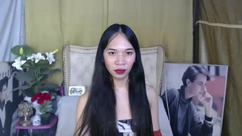 chloe_bilat online show from December 4, 2:36 am