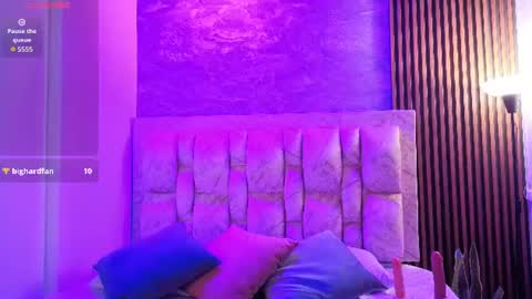 chloe_bluee_ online show from June 14, 1:11 pm