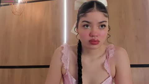 chloe online show from July 24, 11:30 am