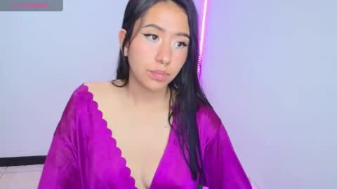 chloe_desire11 online show from May 13, 10:32 am