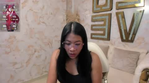CHLOE online show from June 17, 11:33 am