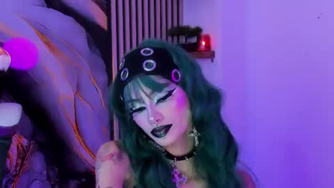 chloe_jacksonn online show from July 4, 3:24 am
