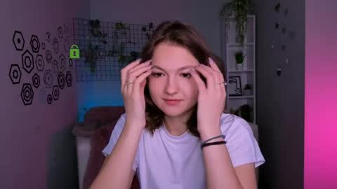 chloe_ley online show from April 29, 9:34 am