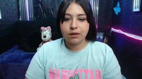 chloe_smith5 online show from June 13, 3:42 pm