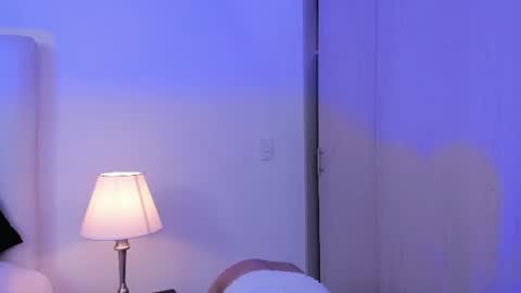 chloe_wilson7 online show from July 22, 12:06 pm
