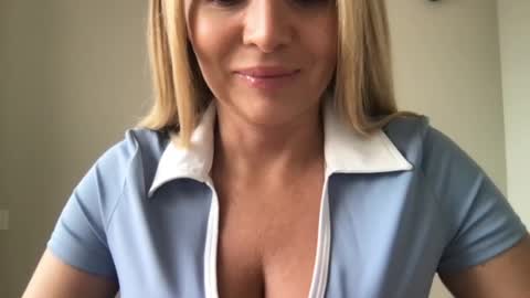 Chloe online show from July 16, 2:10 pm