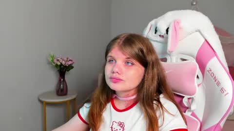 ChloeHalses online show from June 17, 3:08 am