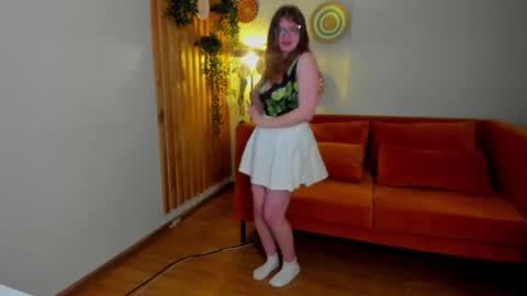 ChloeHalses online show from March 8, 2:04 am