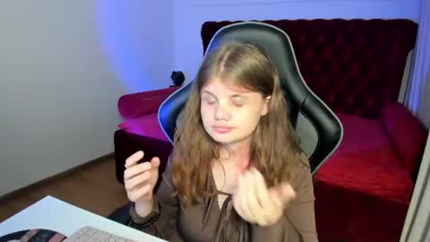 ChloeHalses online show from June 15, 2:34 am