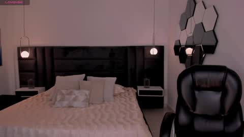 Chloe  OF chloemanson online show from February 4, 8:59 pm