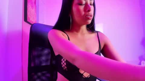 ChloeSignup For Free  Join my Fan Club online show from June 14, 2:46 am