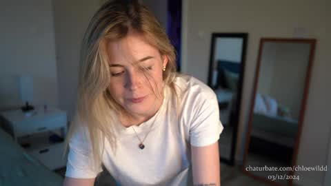 Chloe  online show from December 3, 7:44 pm