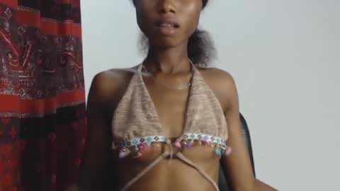 choco_petitqueen online show from December 9, 5:52 pm