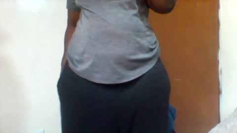 chocobabe002 online show from July 24, 5:38 am